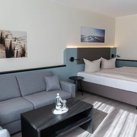 Tide Hotel 4*