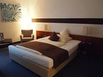 Am Stadtpark 4*